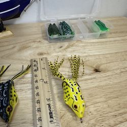 🐸 5 PCS Frog Fishing Lure Combo (Topwater)