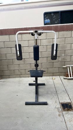 Seated Pec Fly /