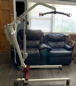 Lumex electric hoyer lift