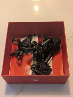 Shimano 12 s XT derailleur and shifter