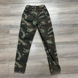 American Eagle Corduroy Pants Womens 00 Green Beige Camo Straight Fit Mom Jean 