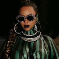 CHOI crystal chain sunglasses Worn By Beyoncé Paid $285
