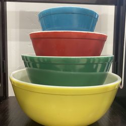 Vintage Primary Pyrex Set 