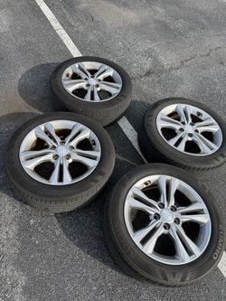 Set of 4 Wheels with Tires – 215/55R17