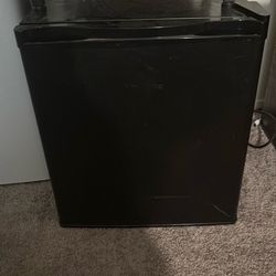 Mini fridge