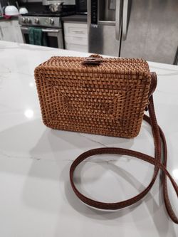 Woven Rattan Crossbody Purse – Boho Wicker Box Handbag