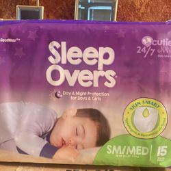 Kids Diapers SM/MED 15  SLEPP OVERS