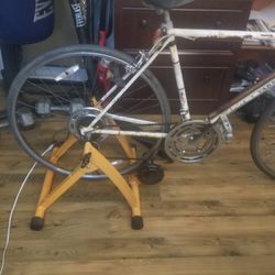 Stationary Bike Stand Orage