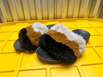 Bamboo Women's Faux Fur Slide Sandals Multi-Color Tri-Tone Size 7 US / EUR 38
