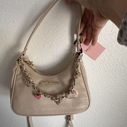 Juicy Couture Shoulder Bag w/chars - Sandstone