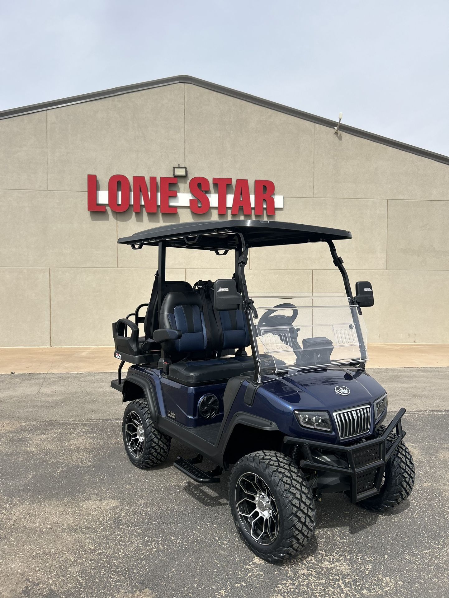 Lifted 4 Passenger Golf Cart- Evolution D5 Maverick 2+2