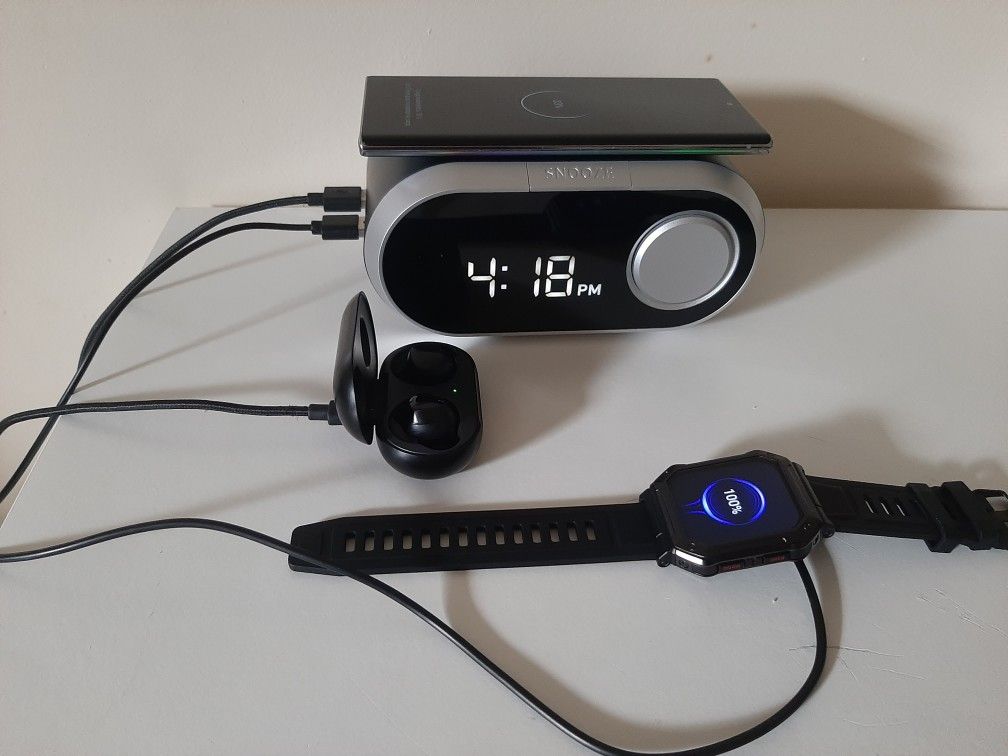 Atomi Qi Wireless Charging Alarm Clock
