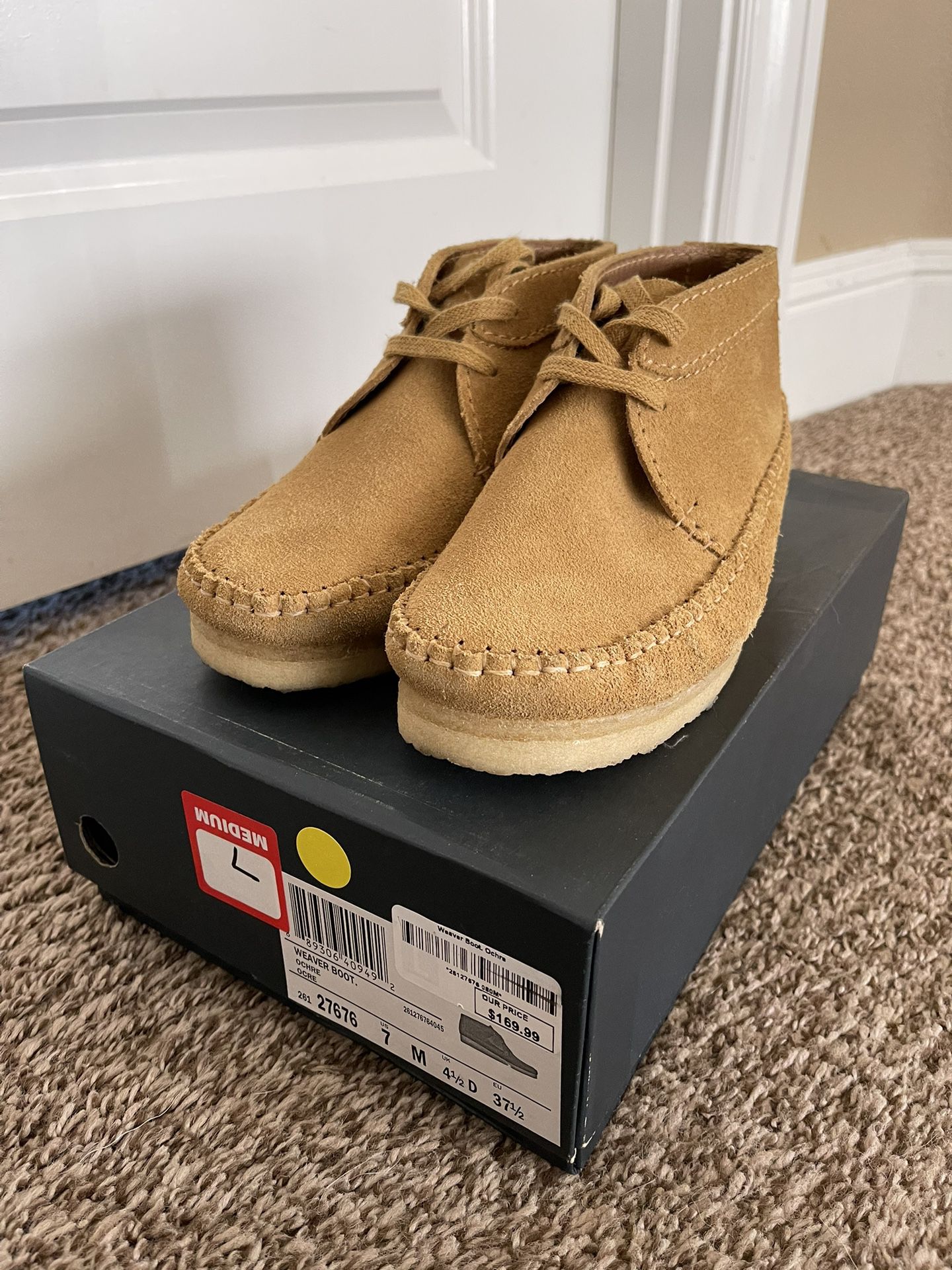 Clarks Weaver Boots Womens Size 7 for Sale in - OfferUp