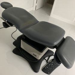 Midmark 630 Power Chair
