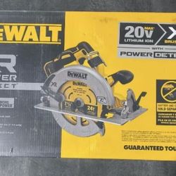 DEWALT XR POWERDETECT 20-Volt Max 7-1/4-in Cordless Circular Saw Bare Tool