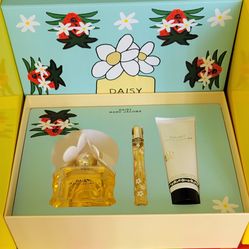 Marc Jacobs Daisy