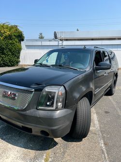 2011 GMC DENALI SUV XL