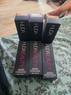Make up HudaBeauty original