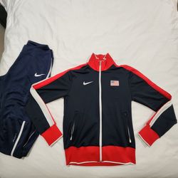 Nike windbreaker and sweatpants
