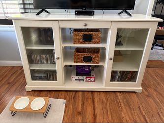 White TV Stand / Entertainment Center