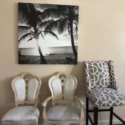 Free chairs the lighter ones are a set of 4 so total of 5  chairs