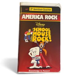 School House Rock - America Rock Knowledge Is Power Clamshell VG TESTED WORKS!