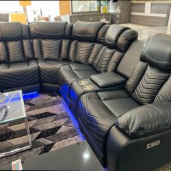 Seccional Reclinable Nuevo. Con Tan Solo 53 Puede Llevarlo Y Pagarlo Poco A Poco 