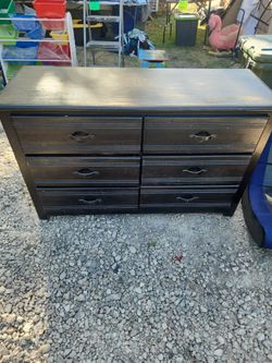 Black 6-Drawer Wood Dresser