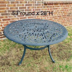 Great Condition Solid aluminum Outdoor Dining Table 