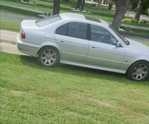 2002 BMW 525i