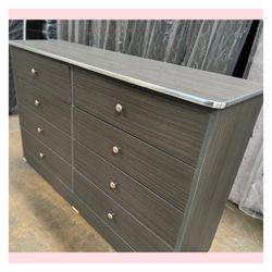 Dresser / Eight drawers dresser