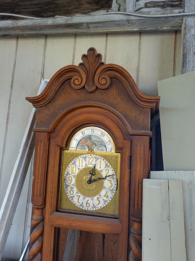 OLD GRANDFATHER CLOCK