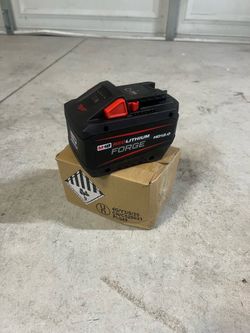New Milwaukee M18 18V Lithium-Ion REDLITHIUM FORGE HD 12.0 Ah Battery