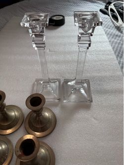 Set of 2 glass candlesticks