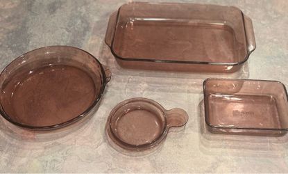 4 Pyrex- Vintage CRANBERRY  dishes