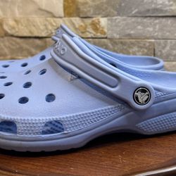 Men’s 4/5 Woman’s 6/7 Light Blue Crocs Classic Clogs