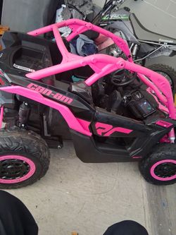 Licensed BRP Can-Am Maverick X3 | 24V 4WD Ride-On Buggy