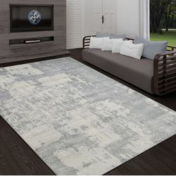 8/10 Brand New Soft Modern Gray Rug 