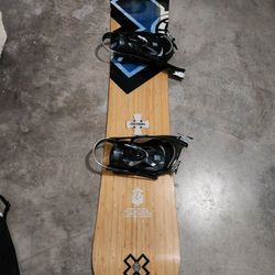 X Games Trick Snowboard w/Bindings, Bag and Demon Stomp Pad