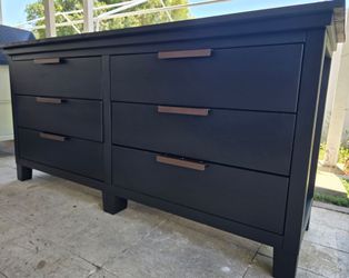 Beautiful Solid Wood Dresser