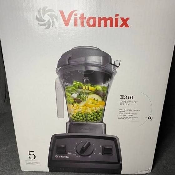 VITAMIX + PERSONAL CUP ADAPTER SET...New, In Box!!
