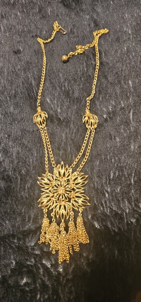 Gold Tone Floral Necklace