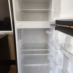 Refrigerator/Freezer Frigidaire