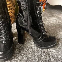 Wild Diva Vivian Black Patent Chunky Heel Platform Ankle Boots