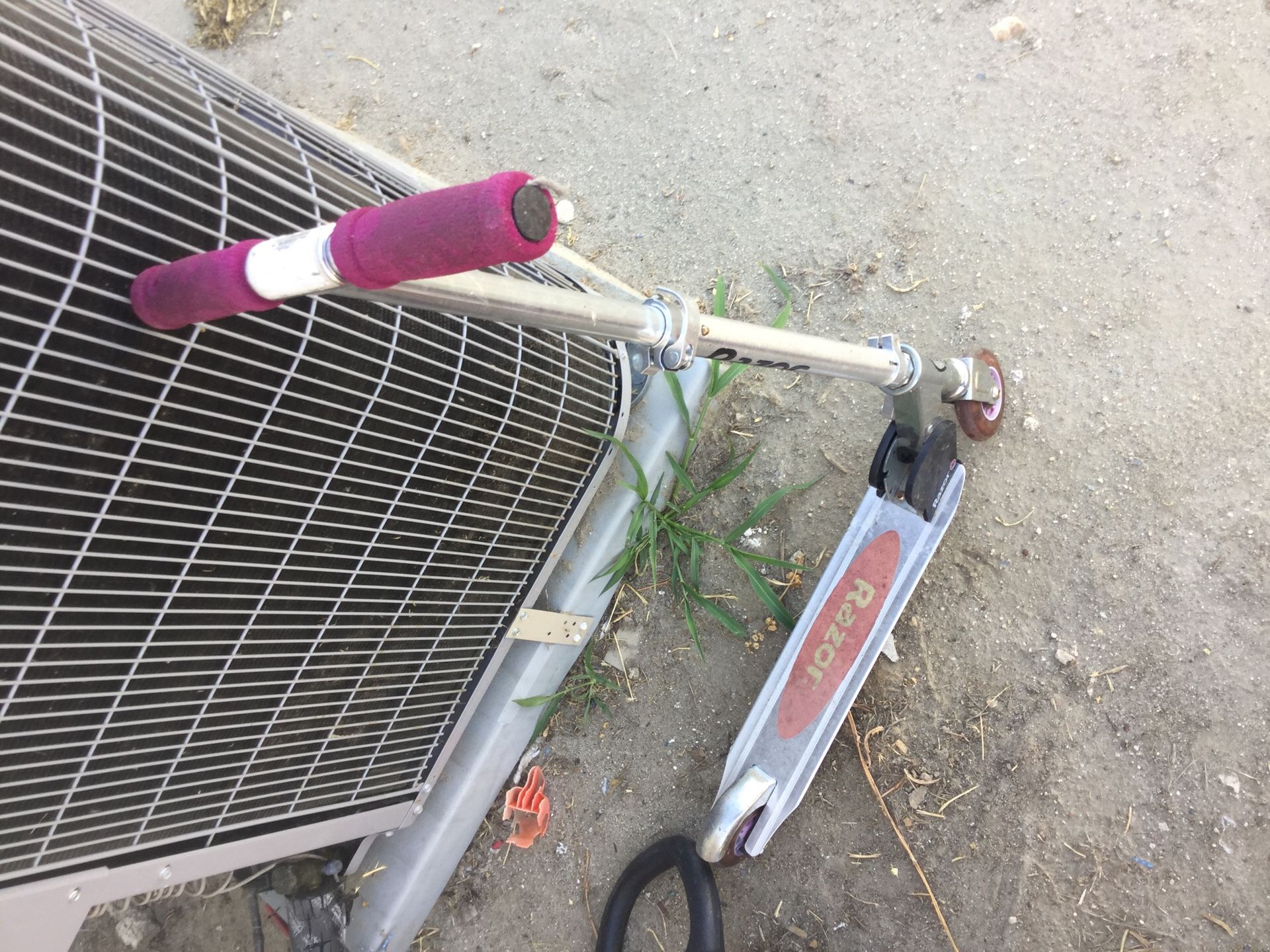 Razor scooter