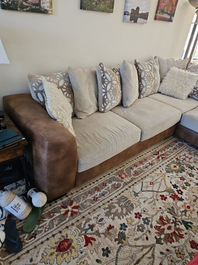 Sofa With Chaise