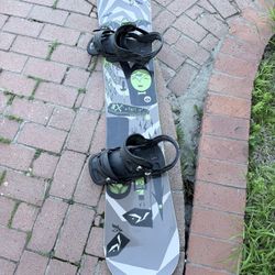 153cm gnu  Banana Traction Snowboard With Bindings