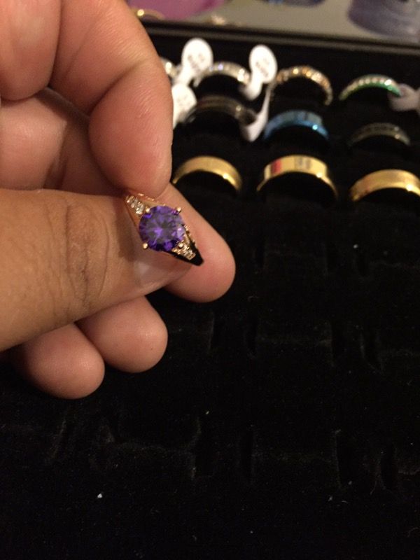 Beautiful 18 karat gold filled ring for women size 7