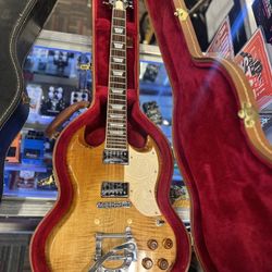 MINT ‘18 Gibson SG w/ Bigsby, Hipshot Tuners, custom pick guard, Plays Amazing