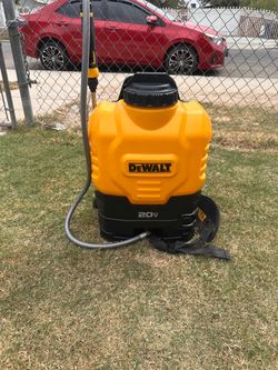 DEWALT Cordless Lithium-Ion Backpack Sprayer (Tool Only) – Tip missing